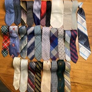 Lot of 29 Mens Vintage 1950s-80s Tie Collection Flawed For Crafts Repair Blue